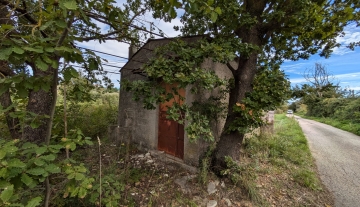 iserniaquatrellaterreno5jpg.jpg
