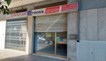 localicommercialiviag23n515303jpeg.jpeg