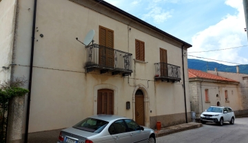 sessano-molise-via-roma-44.jpg