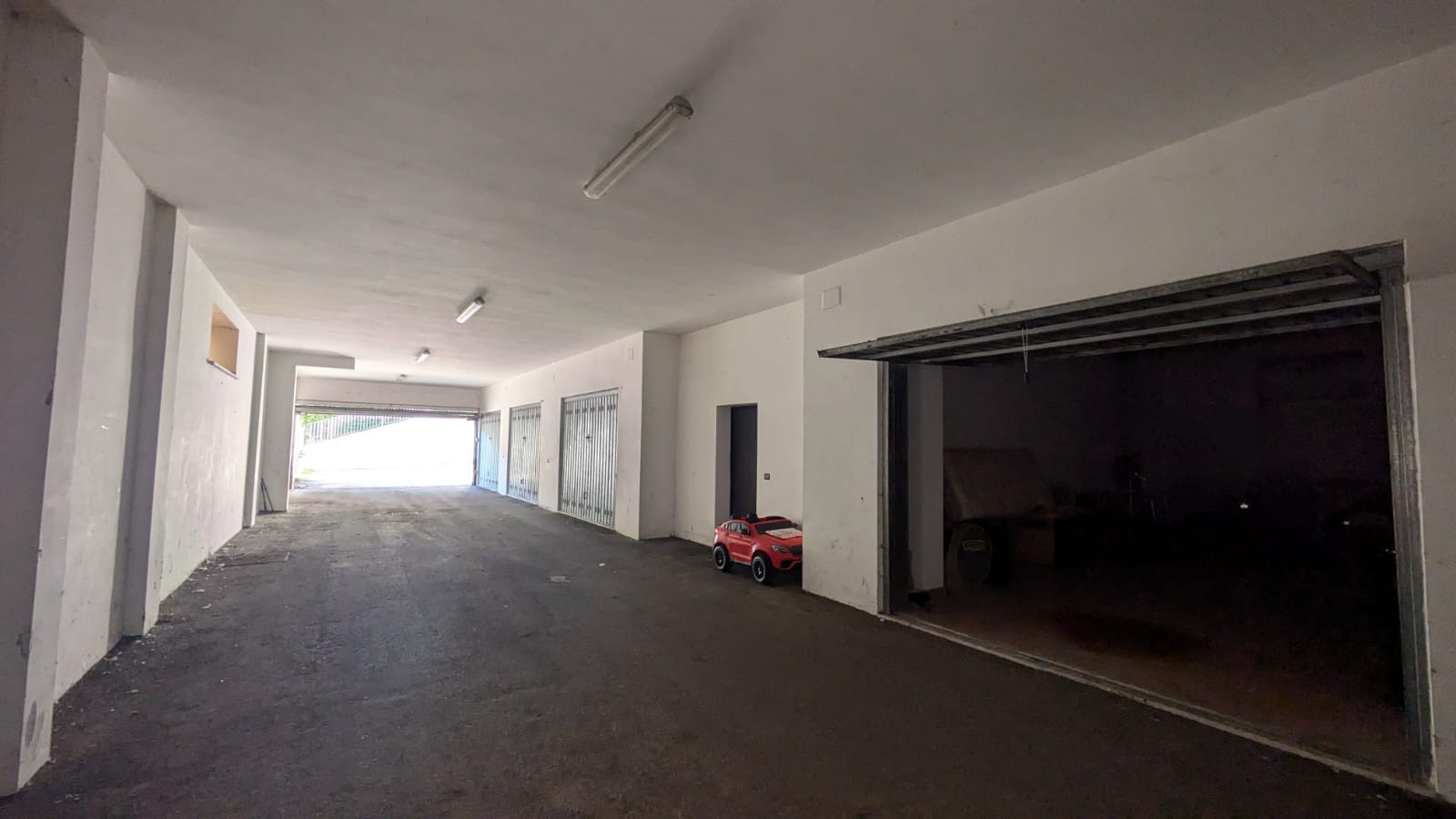 viawagnergarage03jpg.jpg