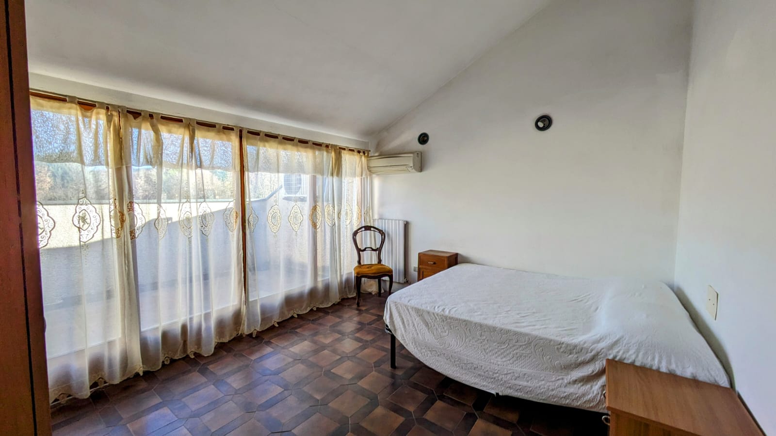 villacarlomagno07jpg.jpg